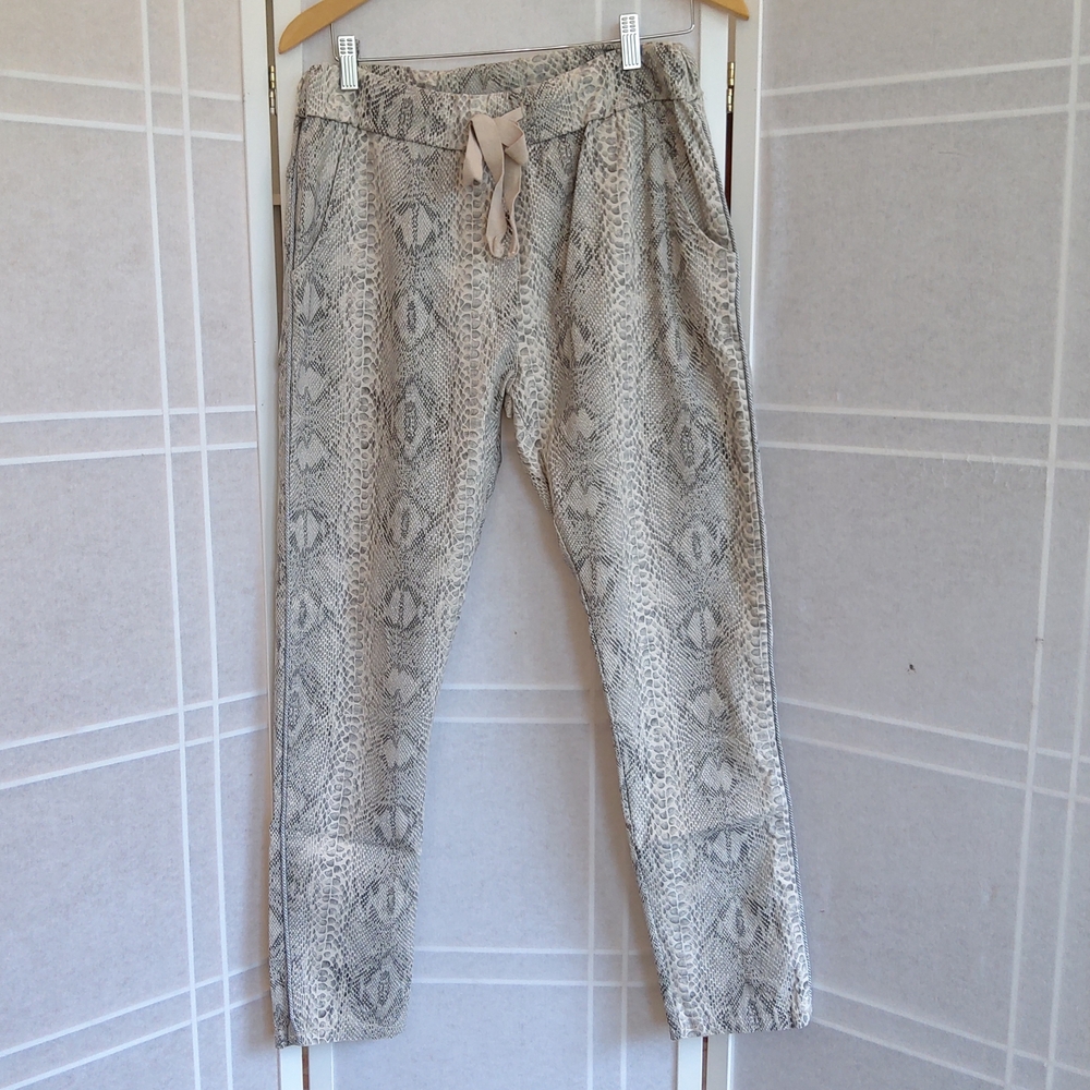 Women's Snake Print Viscose Pants